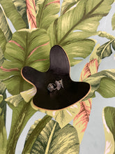 Load image into Gallery viewer, Black + White Wiggle Tray